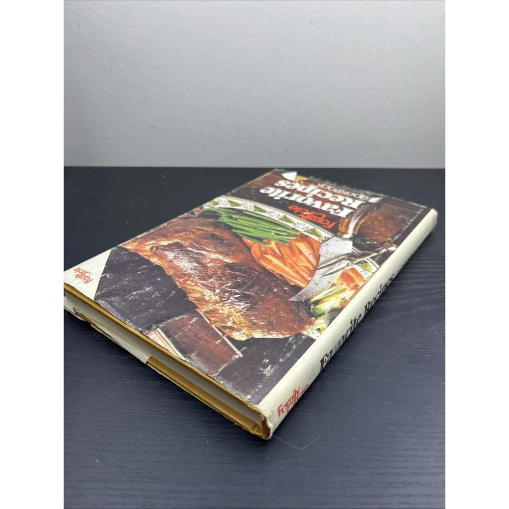 Family Circle Favorite Recipes 1979 Hardcover Cookbook